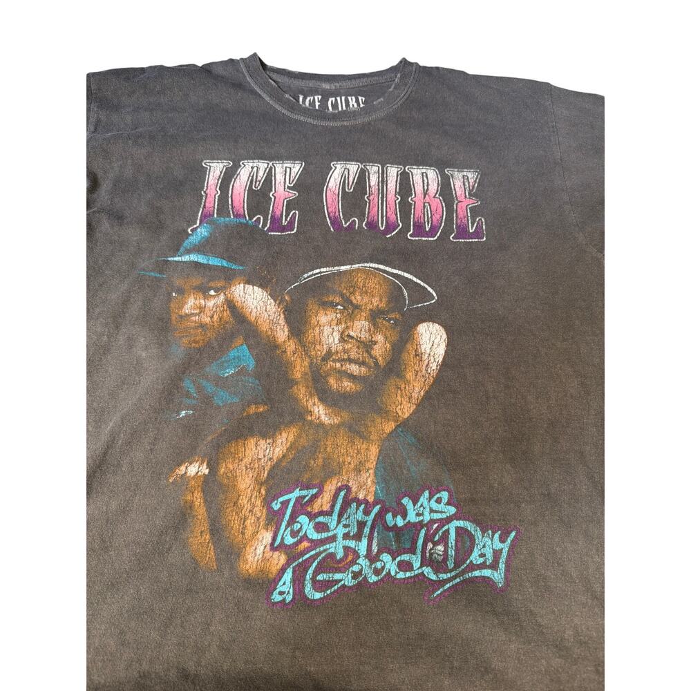 ICE CUBE Crew T shirt size M 100% cotton Thrashed Distressed